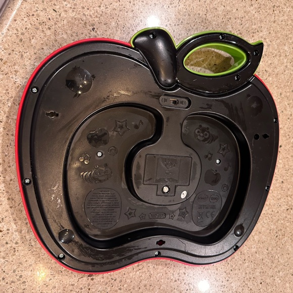 VTech Alphabet Apple Electronic Learning Toy Activities Play Modes Time Concepts - Picture 2 of 15